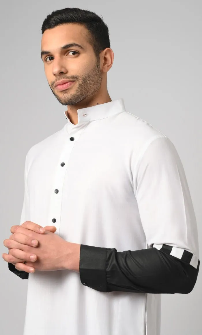 Contrast Black Panel Detailed Thobe With Pockets