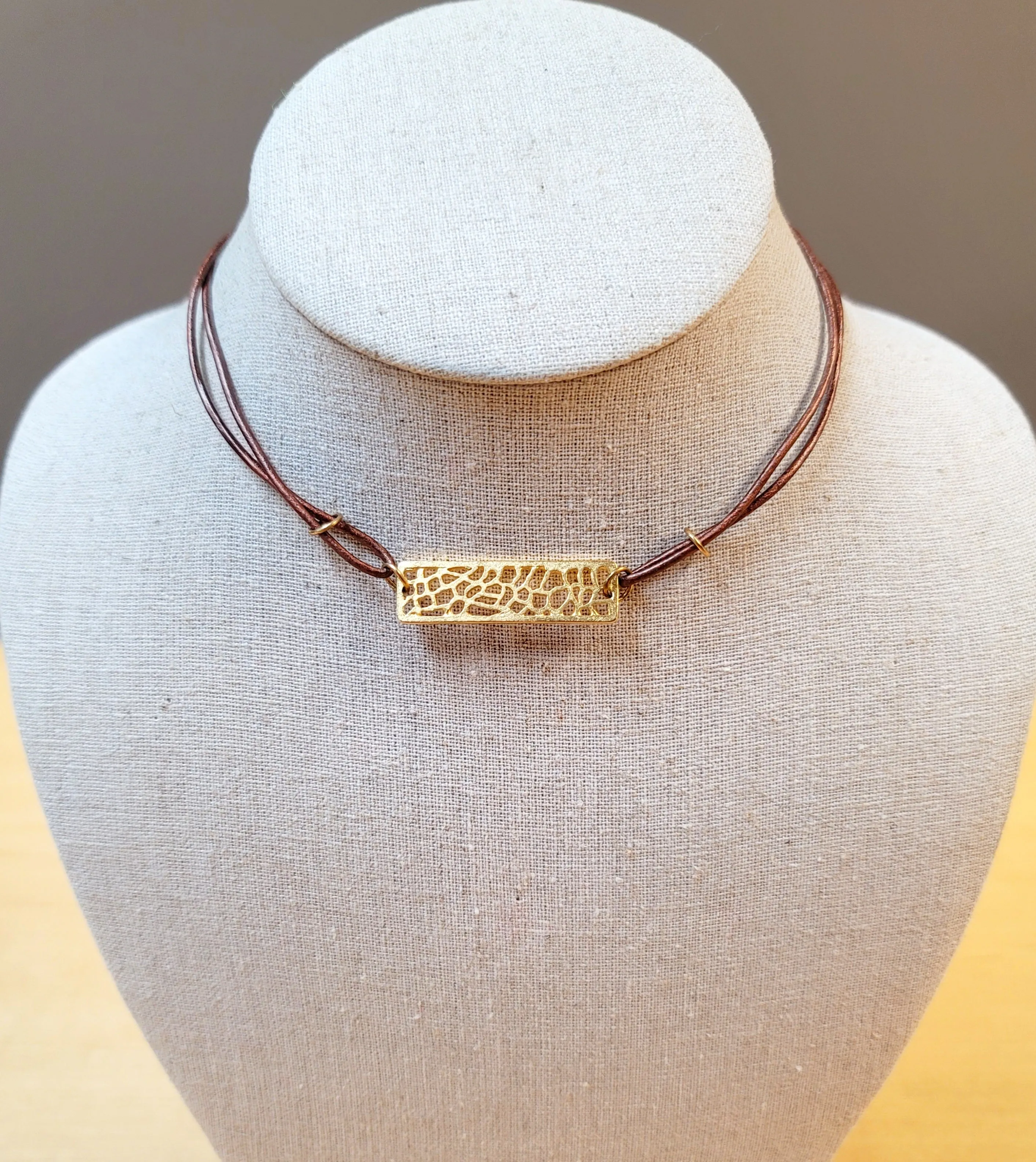 Gold Filigree Bar Choker Necklace